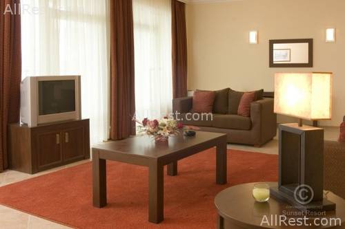 Sunset Resort 40